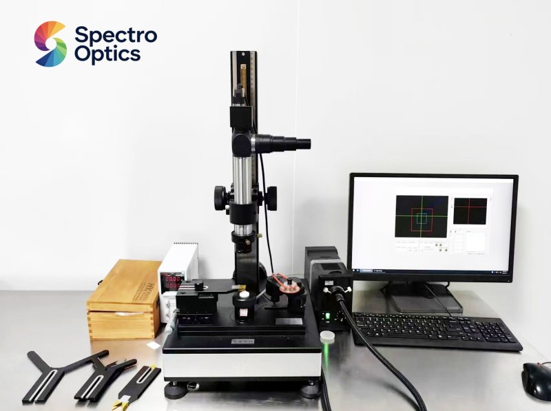 Centering error test equipment for spherical lens