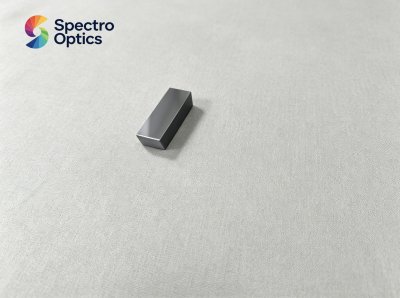 Silicon scylindrical lens